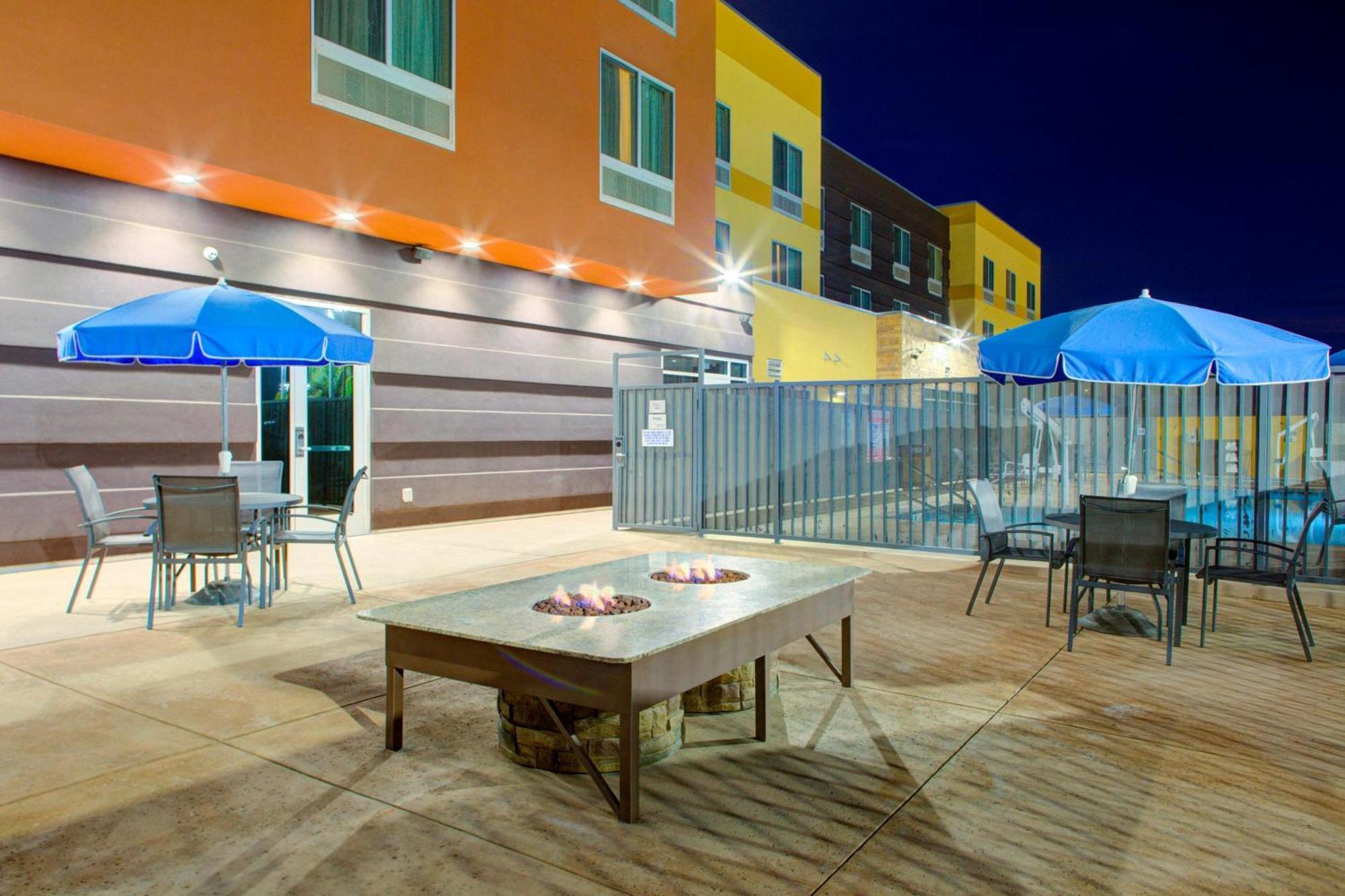Fairfield Inn & Suites By Marriott Bakersfield North/Airport Kültér fotó
